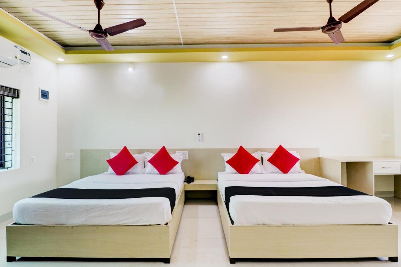 Vaccinated Staff - Capital O 77266 Light House Beach Resort Pangala Екстер'єр фото